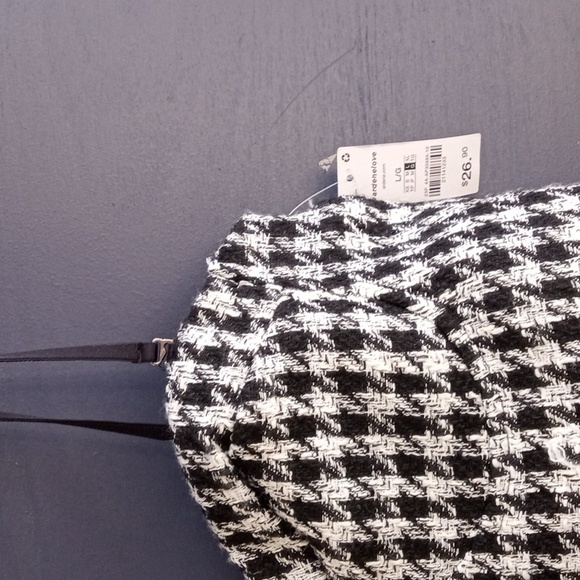 NWT Ardene Halter top black white patterned size large - Picture 2 of 6